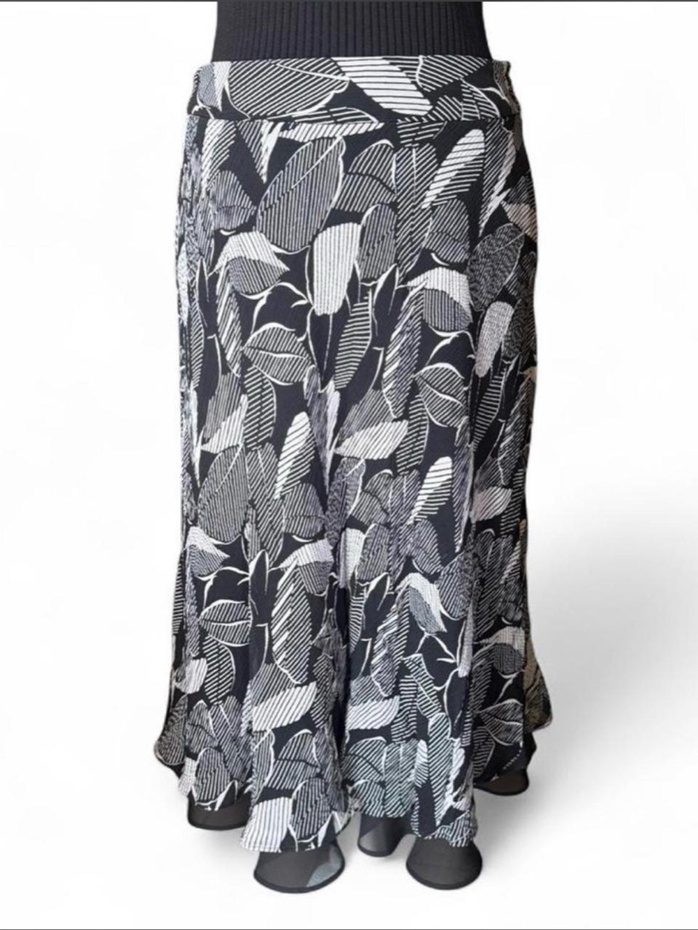 Jones New York Collection 100% Silk Midi Skirt 6 Black White Abstract Print